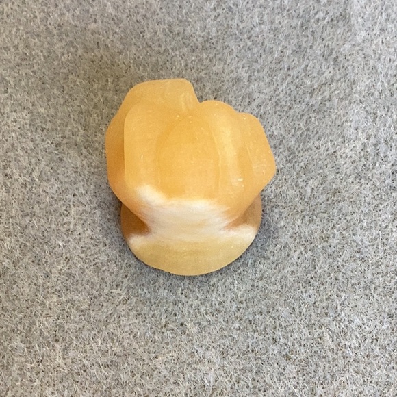 FINAL SALE PRICE Yellow Calcite Closed Fisted Trump Sculpture - Picture 3 of 5